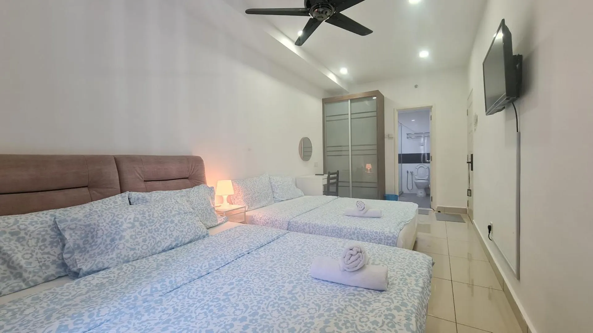 Rooms At Mansion One, Shared Apartment Only George Town 0*,